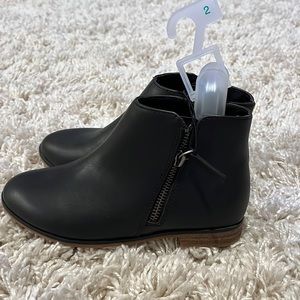Brand NEW Cat & Jack black boots